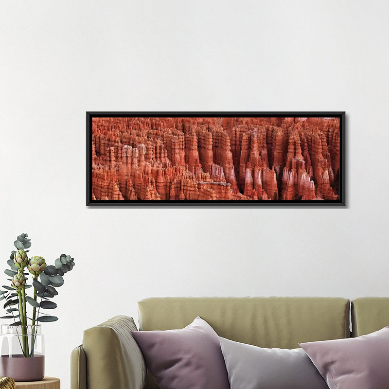 «Bryce Canyon, Utah», reproduction de photo sur toile tendue, H 16 po x l 48 po x P 1,5 po, Papier d'art encadré noir