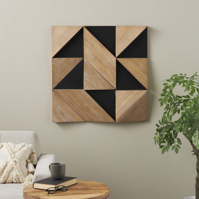 Décoration murale géométrique triangulaire en bois brun avec support noir