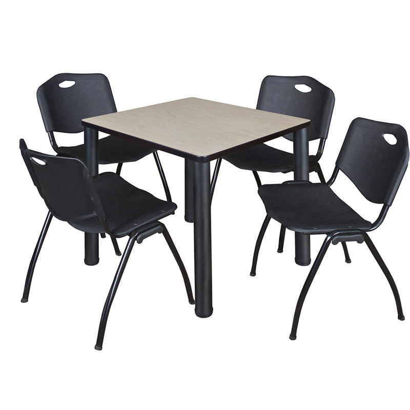 Plateau de table Kee Square, 4 chaises empilables, H 30 po x l 29 po x P 29 po, Noir, Érable