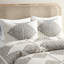 Édredon pour lit double / grand 4 pièces avec coussin décoratif. Noir / imprimé. Rembourrage. Ingrédient d'inspiration mondiale. Impression lavable à la machine. 100%. .-124523306