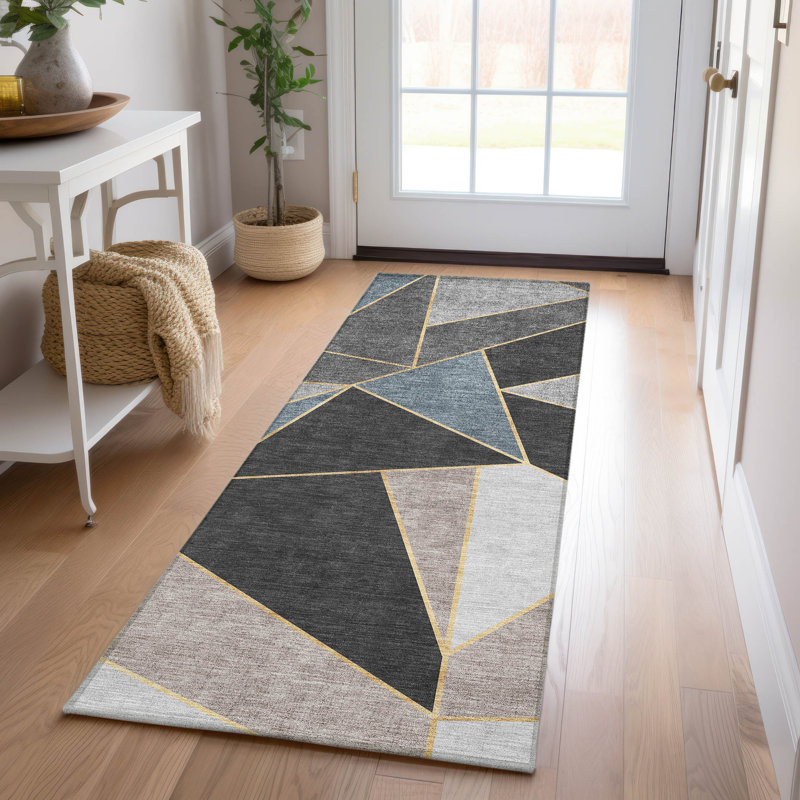 Loreen Geometric Indoor / Outdoor Rug, Runner 2'3" x 7'6"