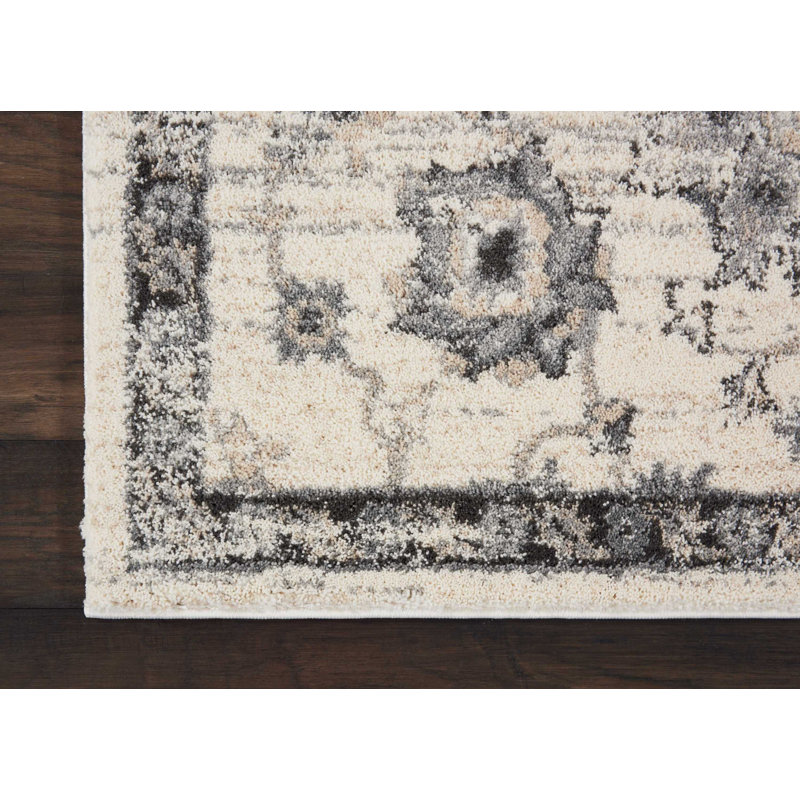 Tapis crème d'inspiration persane Lashanda, Rectangle 4 pi x 6 pi