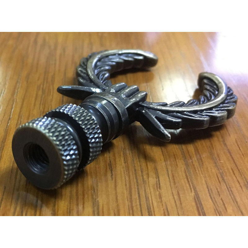 Laurel Wreath Lamp Finial