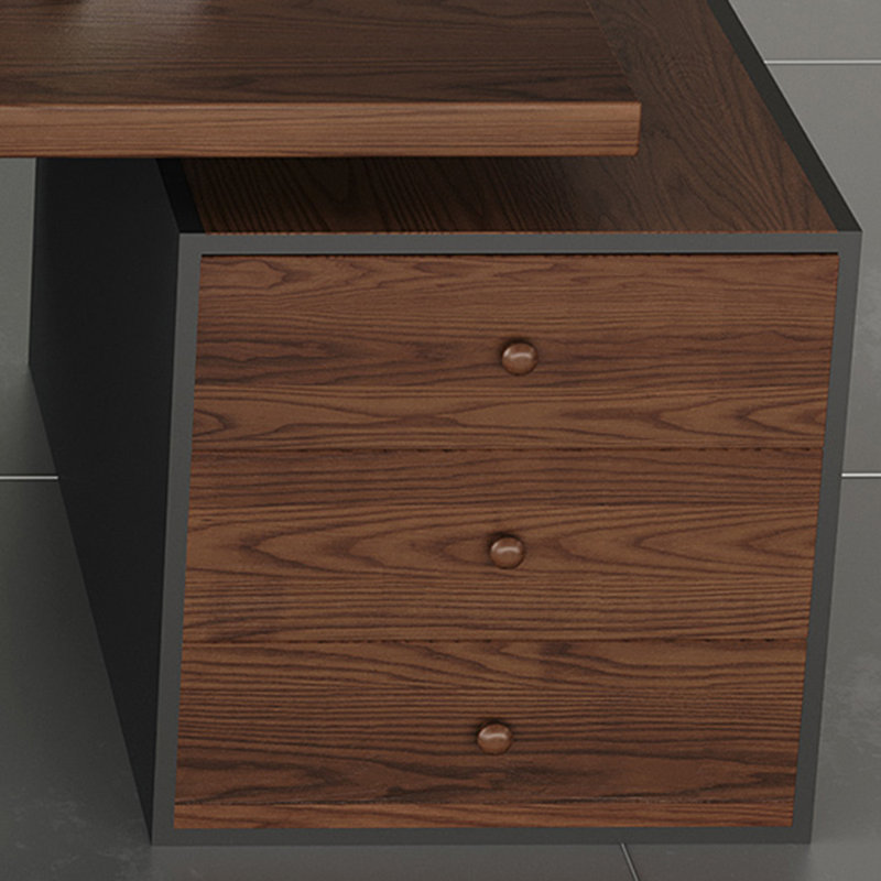 Le bureau du chef est simple et possède des tiroirs, H 29,53 po x l 78,74 po x P 31,5 po