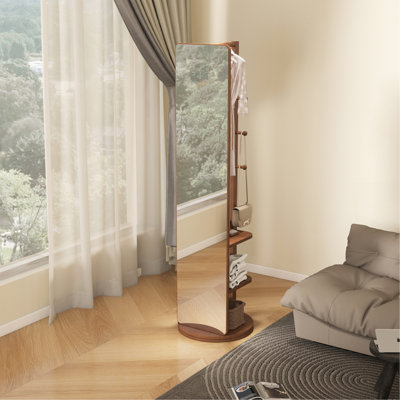 Élégant miroir complet avec support intégré, parfait pour la décoration intérieure et l'utilisation efficace de l'espace.