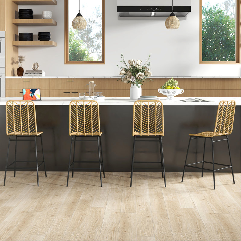 Ensemble de tabourets de bar en rotin de 4 tabourets de bar à hauteur de comptoir de 26 po avec tabouret d'îlot de cuisine avec siège et dossier en osier respirant, jaune