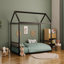 Structure de lit pleine grandeur en métal de style Montessori, en forme de maison avec barrières de sécurité verticales pour enfants et tout-petits, facile à assembler, sans lattes, noir-642777194-642777196