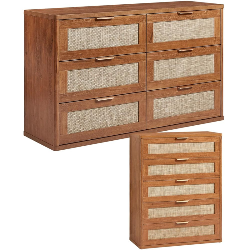 Ensemble de 2 commodes en rotin, style bohème, en bois : une commode à 6 tiroirs de 122 cm et une commode à 5 tiroirs de 107 cm. Mobilier de chambre.