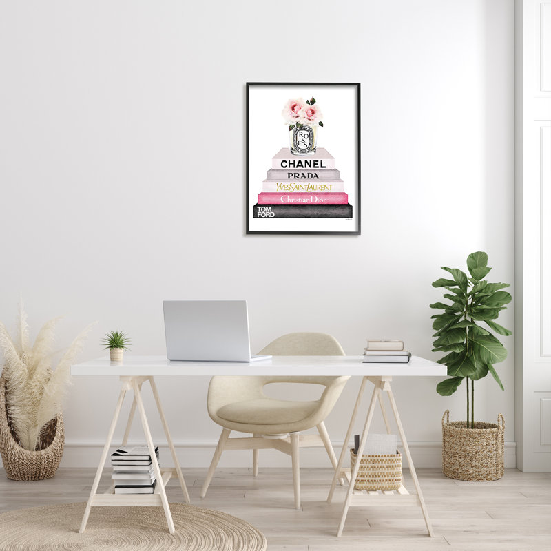 «Book Stack Fashion Candle Rose» par Amanda Greenwood - impression, H 30 po x l 24 po, Cadre noir