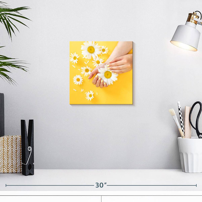 Shuttleworth Bright Spring Nails, 10" H x 10" W