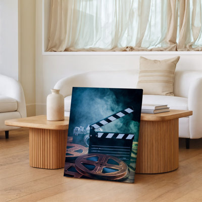 Canvas A Vintage Film Scene Featuring A Classic Film Slate Prominently Wall Art Displayed In The Center With Bold Black And White Canvas Wall Art