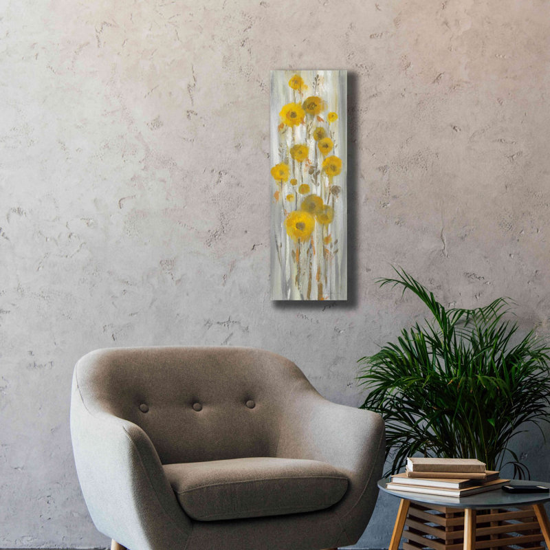 «Roadside Flowers I» par Silvia Vassileva, art mural sur toile, H 36 po x l 12 po