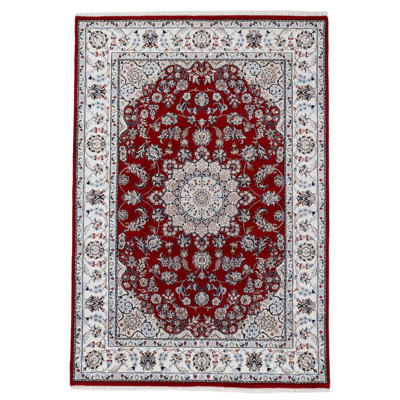 Nain Oriental Hand Woven Area Rug