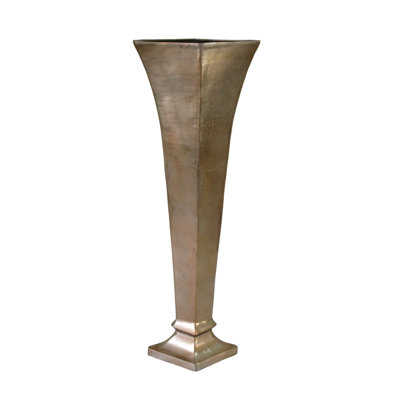 TRUMPET VASE