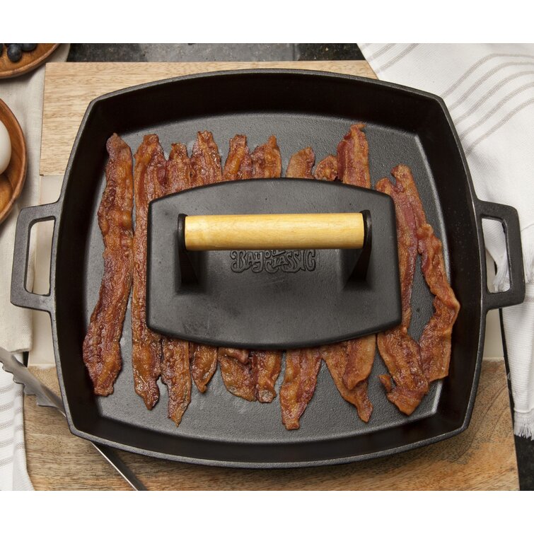 Bayou Classic Cast Iron Fajita Pan with Wooden Tray