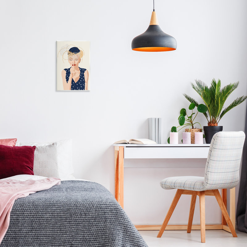 «Chic Fashionista Portrait Wall Art» par Jen Bucheli, H 15 po x l 10 po