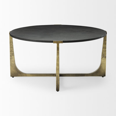 Table basse à pieds croisés