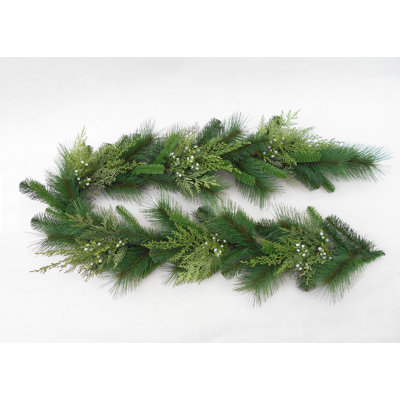 Heagney 72'' in. Faux Garland