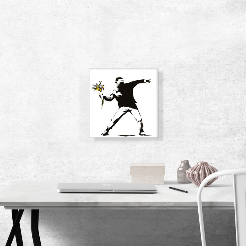 «Rage, Flower Thrower» par Banksy - impression sur toile tendue, H 12 po x l 12 po x P 0,75 po