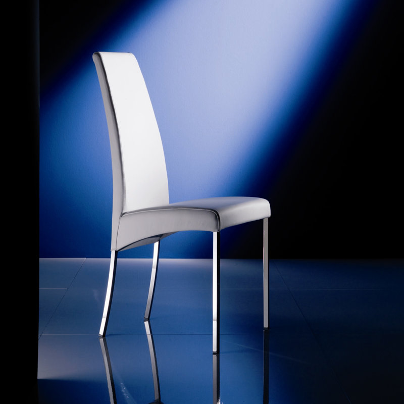 Chaise rembourrée en cuir véritable Aida, Chrome, Cuir Nappa blanc
