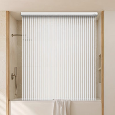 Rideau / doublure de rideau de douche de salle de bain enroulable au plafond Jakooz - base de 56 po - jusqu'à 95 po de long - utilisation pour plafonds de 9 pi - PEVA imperméable - rideaux de douche en plastique pour la salle de bain - sans tringle, crochets ou anneaux (bande blanche)
