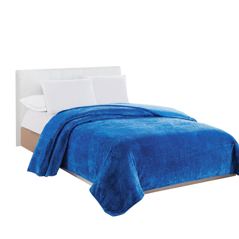 Cozy Rest Hand Woven Throw Blanket, Blue, Queen