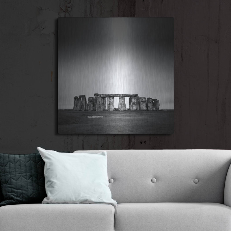 "Stonehenge" par Nina Paponcek, H 36 po x l 36 po