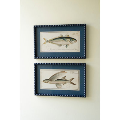ENSEMBLE DE DEUX IMPRIMES DE POISSON À CADRE BLEU SOUS VERRE