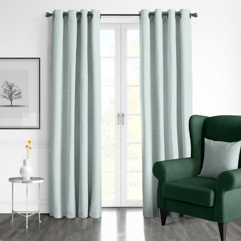 Jaxon Stripe, 50" W x 108" L, Evergreen