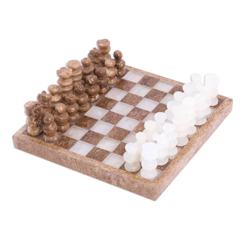 Jeu d'échecs brun fait à la main Saukville