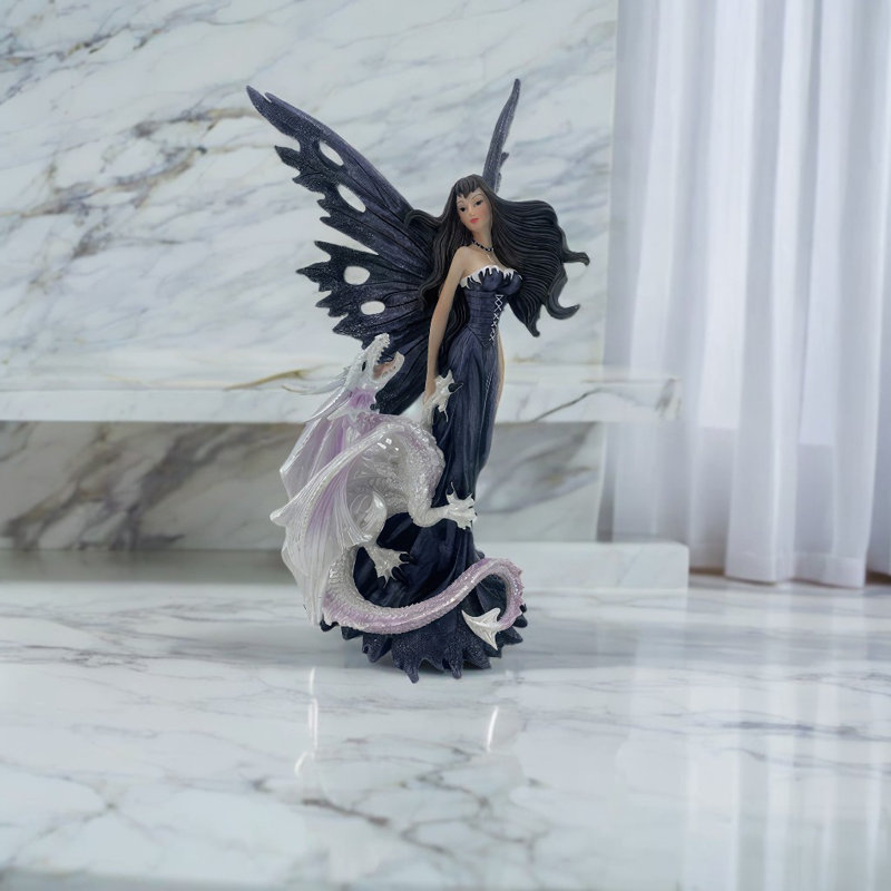 Figurine H 12 "fée avec dragon