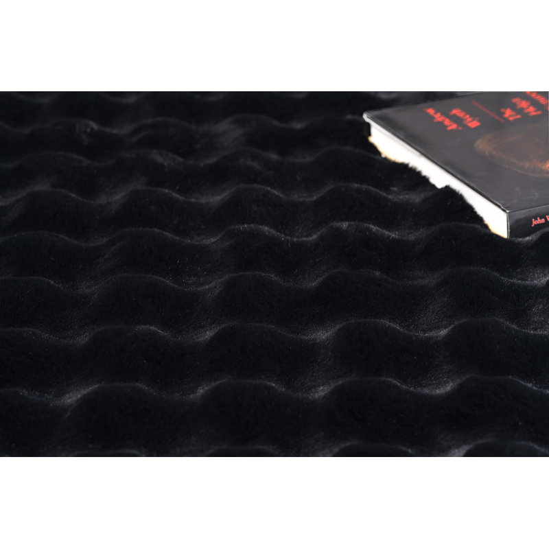 Ensemble de tapis rectangulaires en polyester tissé à la machine de couleur unie Ermenia, 5 pi 3 po x 7 pi 6 po