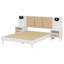 Structure de lit en bois avec 2 tables de chevet et design élégant avec lampes-362146387