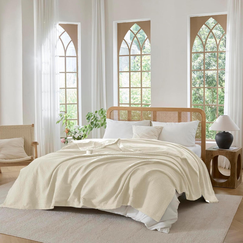 Machine Tufted Throw Blanket, Beige