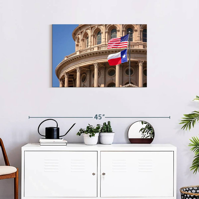 Drapeaux de Nicci au Texas Capitol, H 20 po x l 30 po