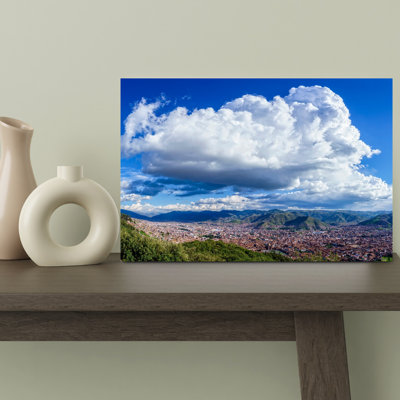Ciel et paysage avec roches et horizon, Sacsaywaman, Cusco, Pérou, art abstrait contemporain, art mural de la ville