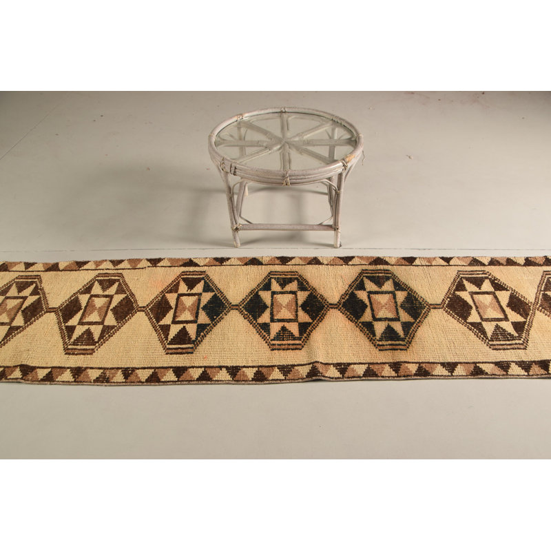 Tapis turc beige rétro avec motifs tribaux pour la cuisine et le couloir