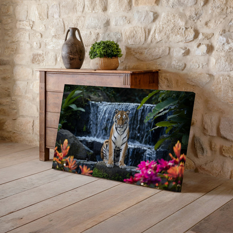 Reproduction d'art sur toile, "Un tigre majestueux assis en toute confiance sur un rocher", H 30 po x l 30 po