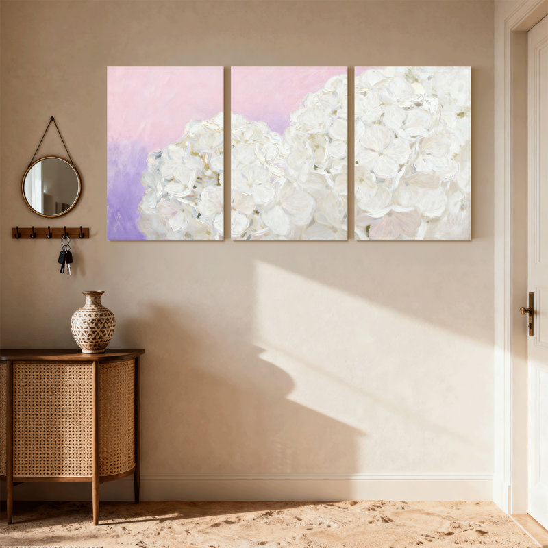 Hortensia fleurs blanches sur fond rose tendre et mauve, ensemble de 3 impressions sur toile, H 18 po x l 36 po