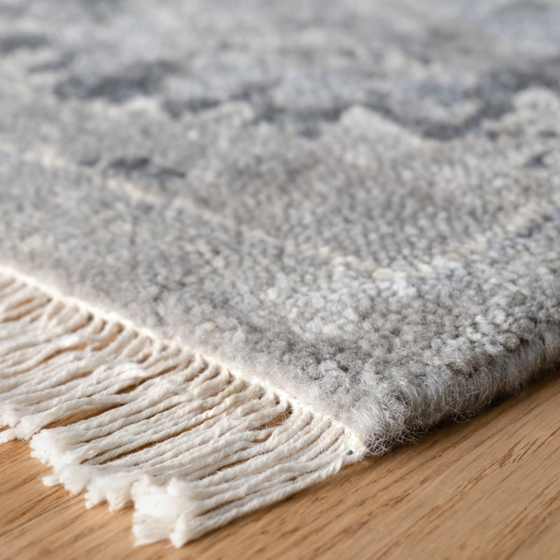 Tapis gris en laine noué à la main Lila, Rectangle de 5 pi x 8 pi