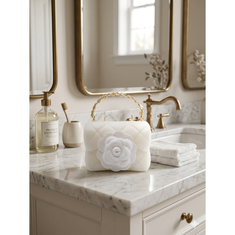 Petite bougie sculptée Camelia