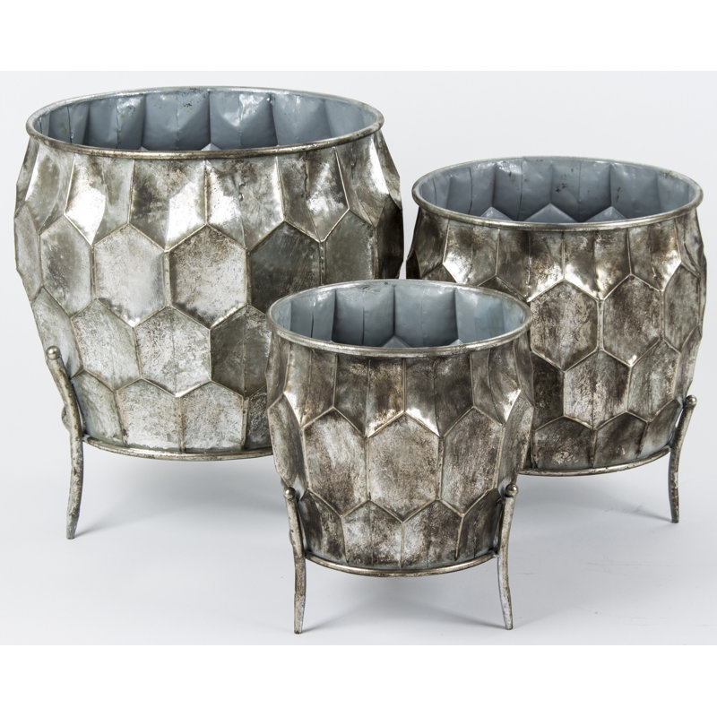 Myaree Metal Pot Planter