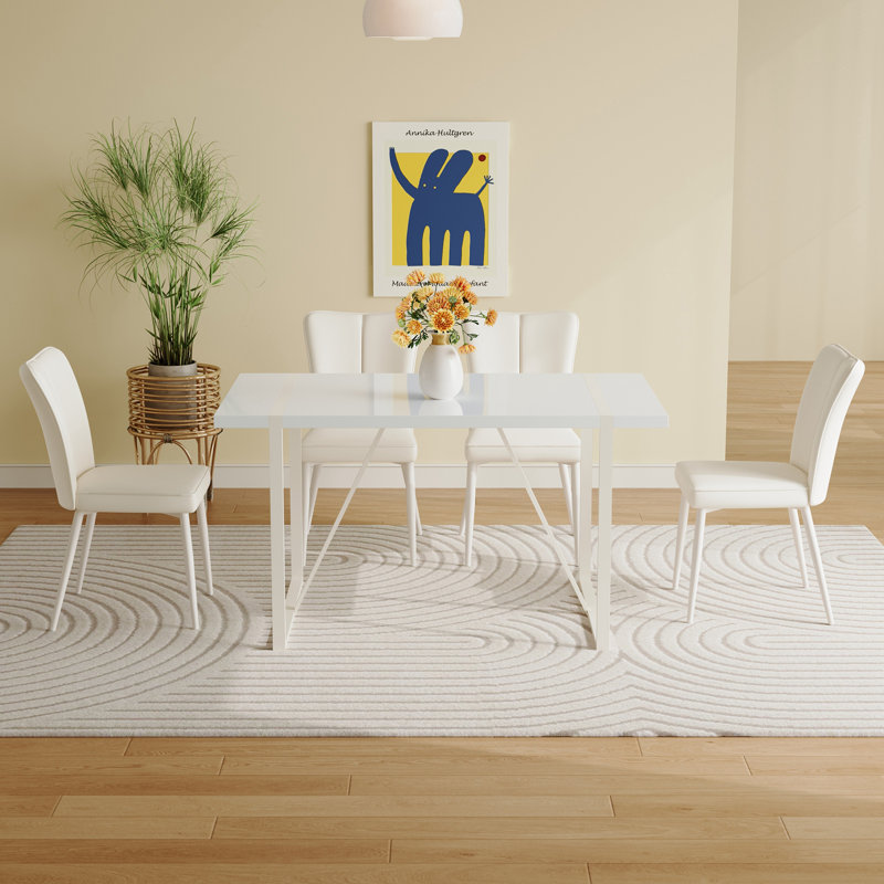 Dining Table Set With 4 Armless Chairs.The Backrest Of The Dining Chair Is Designed With Multiple Vertical Stripes.