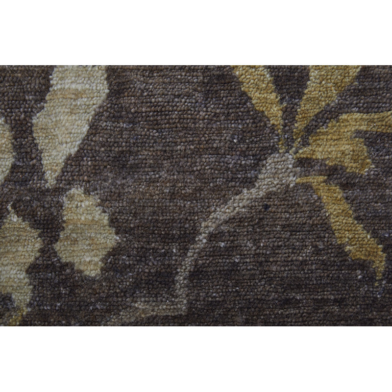 Wool Floral Area Rug in Green/Gold, Rectangle 4' x 6'