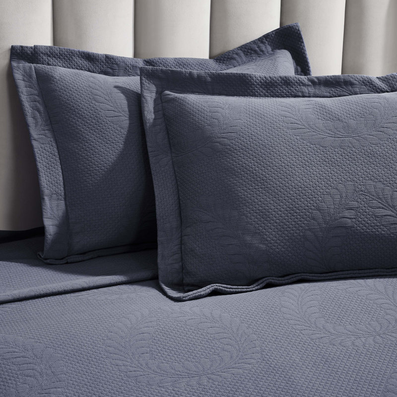 Ensemble de couvre-lit à motif floral en jacquard matelassé 3 pièces Peploi, Bleu denim, Très grand californien