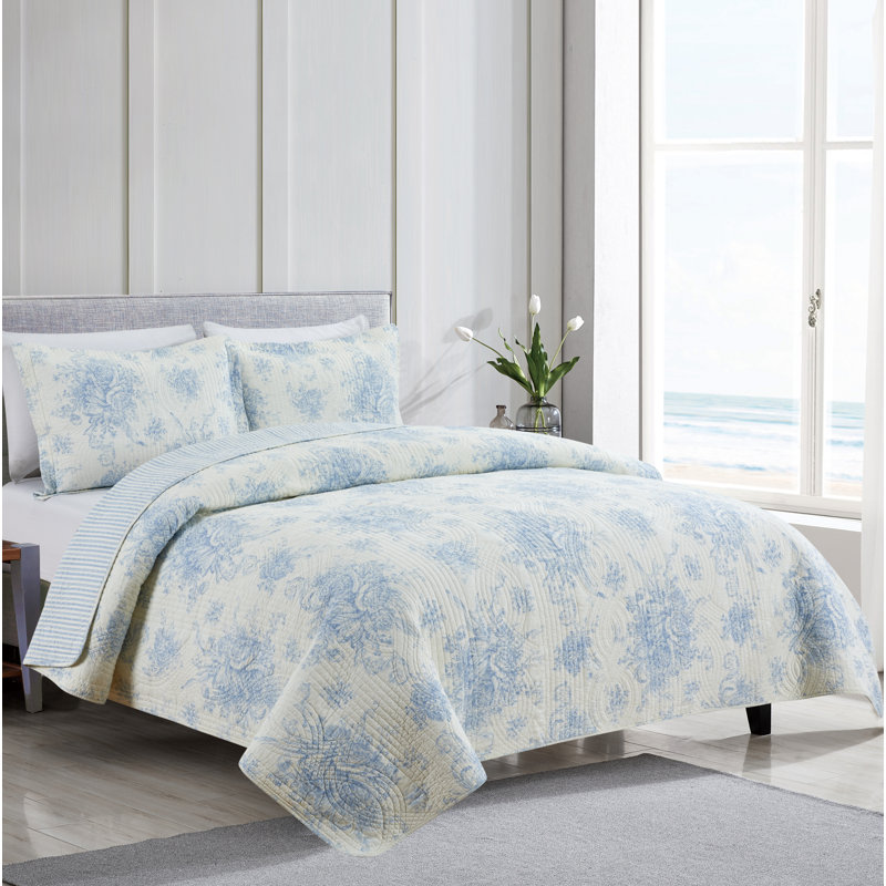 Benedictine Farmhouse / Country Cotton Quilt, Full/Queen Quilt + 2 Shams, Light Blue
