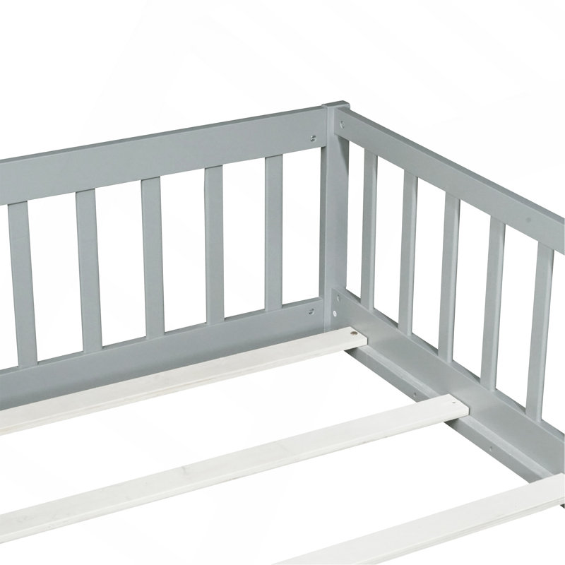 Lit simple au sol avec clôture et porte, lit en bois d'hévéa avec garde-corps de sécurité, Gris, Lit simple