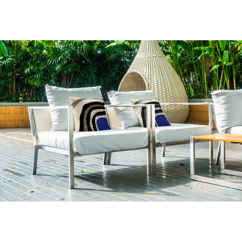 Coussin décoratif intérieur / extérieur en polyester filé Willow, 17 po x 17 po, Bleu marine / blanc cassé / beige / noir