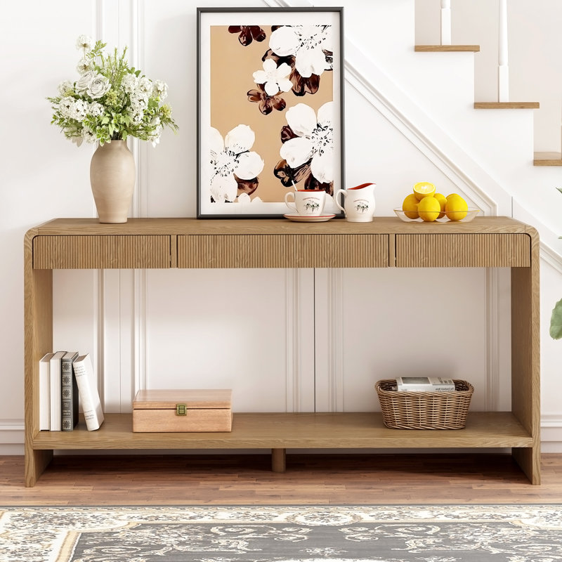 Console moderne à 3 tiroirs avec lattes verticales, bords arrondis et amplement de rangement pour les entrées et les couloirs