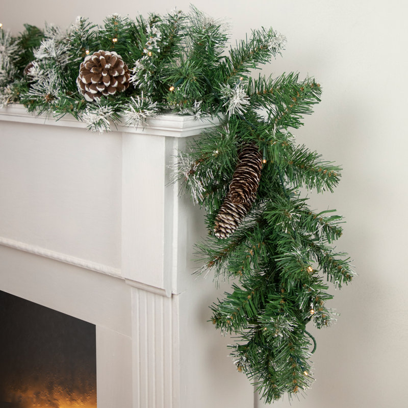 Guirlande de Noël artificielle pré-éclairée 6 pi x 9 po